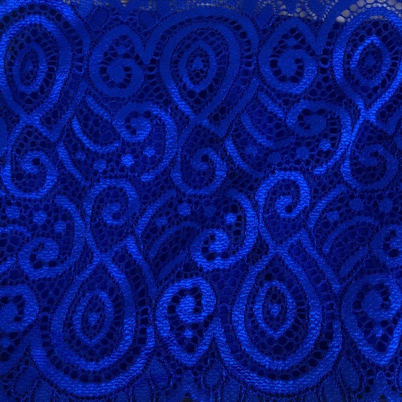 Intimately Seamless and Lace Reversible Bandeau - Picture 8 of 9